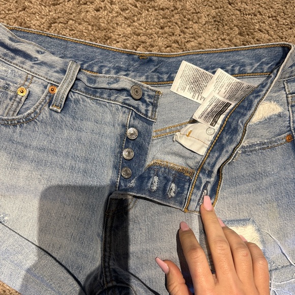 Levi shorts 27 - Picture 4 of 4